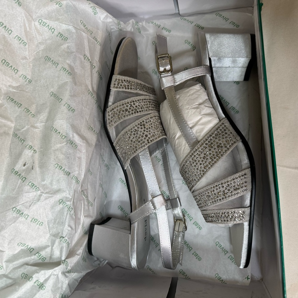 David Tate Satin Sparkle Sandals Size 8 NWT - Picture 15 of 16
